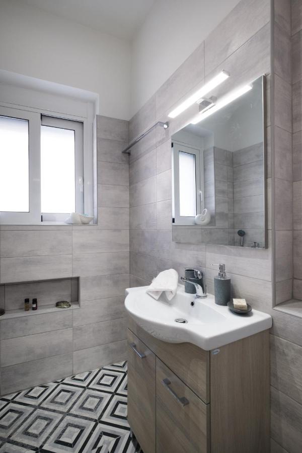 Piraiki Coastal Accommodation Piraeus Ngoại thất bức ảnh