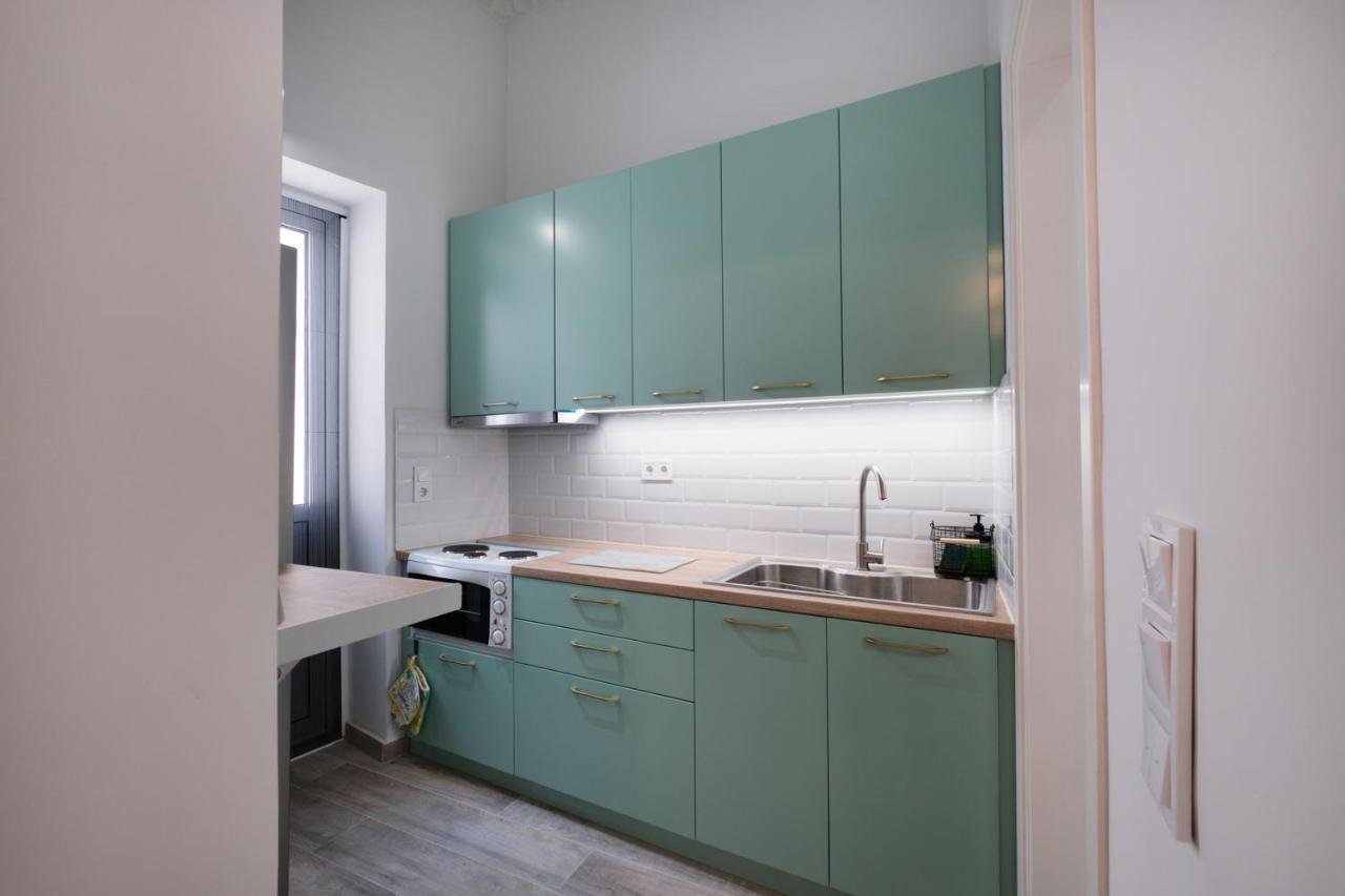 Piraiki Coastal Accommodation Piraeus Ngoại thất bức ảnh