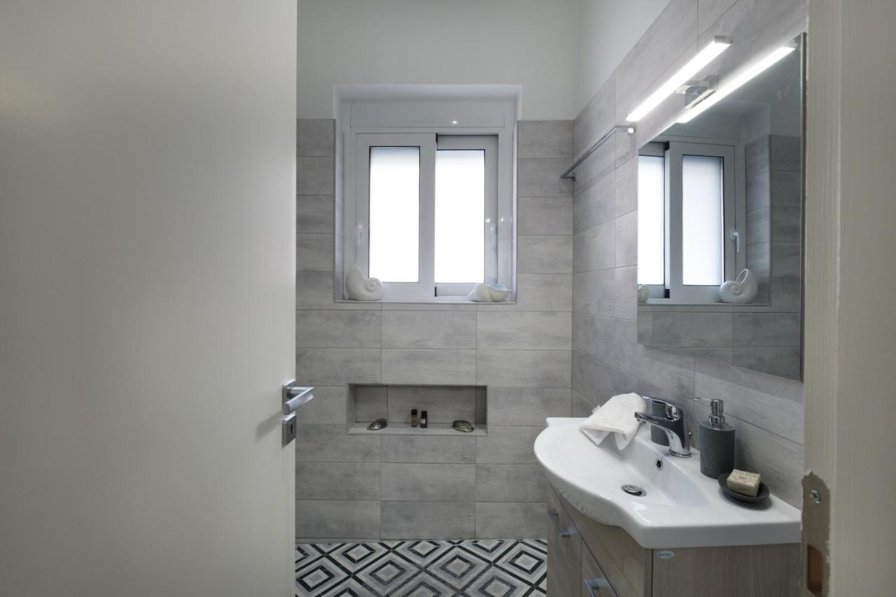 Piraiki Coastal Accommodation Piraeus Ngoại thất bức ảnh