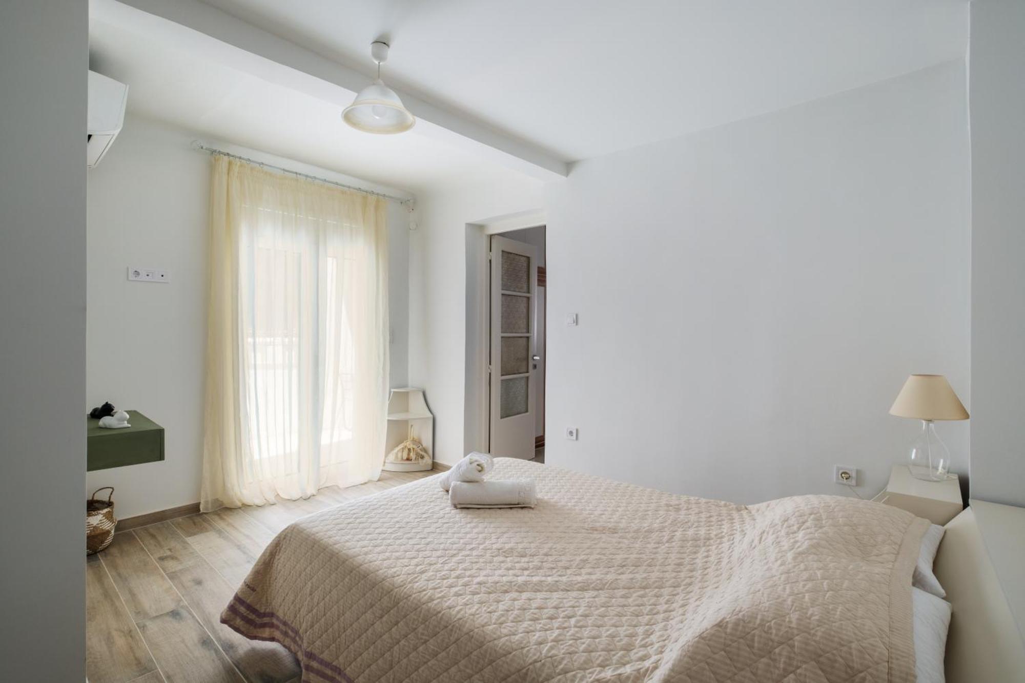 Piraiki Coastal Accommodation Piraeus Ngoại thất bức ảnh